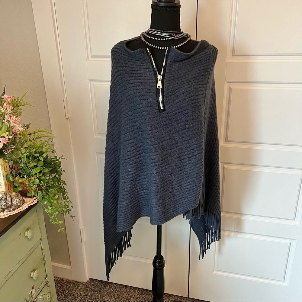 Boutique Blue Zipper V Neck Fringe Cape Poncho One Size Classic Western Preppy‎